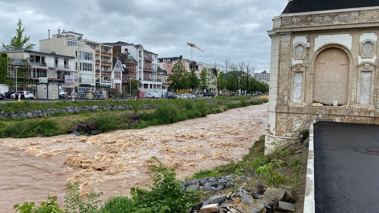 Nach dem Unwetter im Kreis Ahrweiler laufen die Aufräumarbeiten.