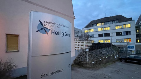 Eingangsschild des GKM-Klinikums Heilig Geist in Boppard