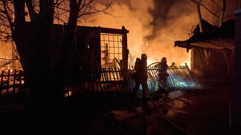 Bei einem Brand in der Silvesternacht wurde der Lokschuppen in Engers völlig zerstört