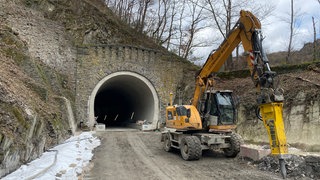 Die Deutsche Bahn bereitet fünf Tunnel zwischen Rech und Altenahr für die Elektrifizierung vor.