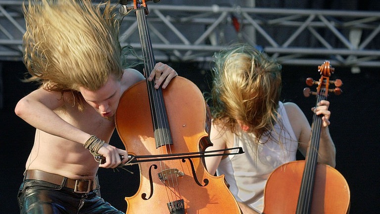 Die finnische Band Apocalyptica während ihrer Show bei Rock am Ring im Juni 2003.