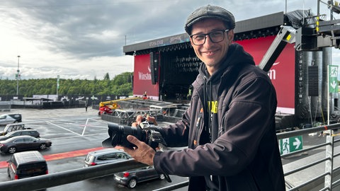 Marius fotografiert die ersten Eindrücke vom Festivalaufbau