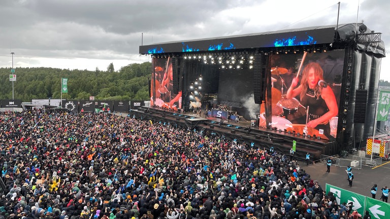 Die US-Rockband Skillet auf der Utopia Stage.