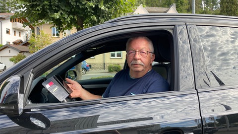 Immer mehr Bürger aus Kommunen rund um den Nürburgring beklagen nächtliche Lärmbelästigungen durch rücksichtslose Autoposer. Rudolf Bell aus Adenau-Breidscheid berichtet zudem, dass fast jede Nacht Rennen auf der Bundesstraße gefahren werden.  