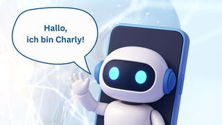 Ein kleiner Roboter sagt in einer Sprechblase: "Hallo, ich bin Charly!"