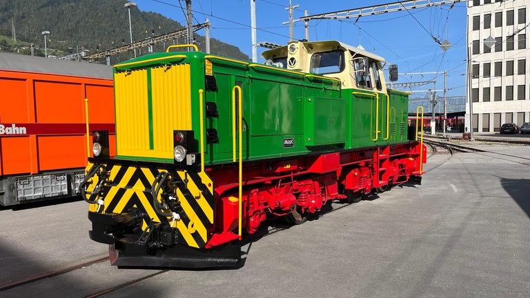 Mehr als 30 Jahre war Diesellok D4 der Brohltalbahn in der Schweiz unterwegs, bei der Rhätischen Bahn AG in Chur im Kanton Graubünden.