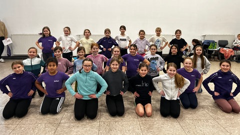 Gruppenfoto der Nachwuchstänzerinnen der Gülser Seemöwen.