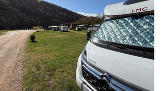Die Campingsaison startet im Ahrtal und die Betreiber, wie hier in Schuld, freuen sich darauf.