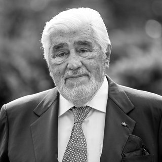 Der Schauspieler Mario Adorf ist im Alter von 95 Jahren gestorben. In Mayen gibt es für ihn eine Gedenkfeier.