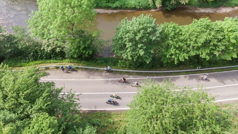 Radfahrer und Fußgänger auf der Landesstraße L255 und L269 im Wiedtal