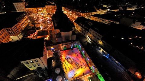 Frankenthal Eisbahn und Weihnachtsmarkt bei Nacht