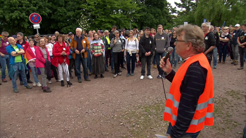 Die Initiatve "Neustadt bleibt bunt" hat eine Gegen-Demo zum für am Sonntag angekündigten Demozug zum Hambacher Schloss organisiert. 