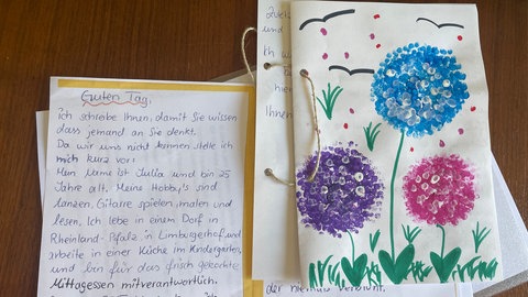 Der Verein SeHT aus Ludwigshafen will mit Briefen ein Zeichen die Einsamkeit im Alter setzen