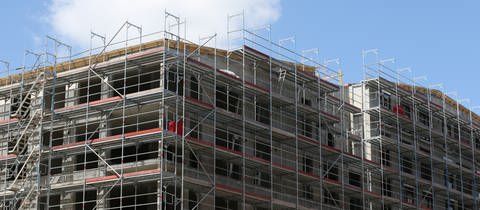 Sozialwohnungsbaustelle in Frankenthal. Die Anzahl der Sozialwohnungen in Rheinland-Pfalz ist im Jahr 2024 um drei Prozent gesunken.