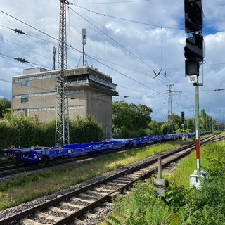 Schon wieder Personalmangel im Stellwerk Ludwigshafen. Das Stellwerk steht südlich des Hauptbahnhofs Ludwigshafen an der Strecke Richtung Schifferstadt.