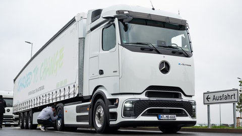 Großauftrag für Daimler Truck: Amazon bestellt 200 Elektro-Lkw vom Typ "eActros" bei Daimler in Wörth