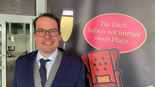 Der Intendant der Staatsphilharmonie RLP, Beat Fehlmann, in Ludwigshafen.