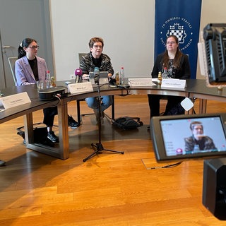 Das Team der Universität Mannheim stellte erste Ergebnisse der Missbrauchsstudie im Bistum Speyer vor.