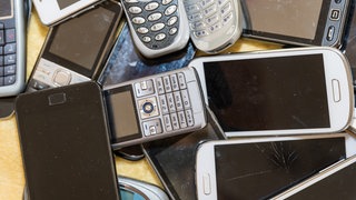 Viele Mobiltelefone