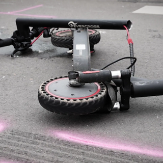 In Rheinland-Pfalz gibt es mehr Unfälle mit E-Scootern. Viele davon Nachts - und unter Alkoholeinfluss.