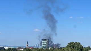 Bei der BASF in Ludwigshafen gab eine Explosion und ein Feuer 