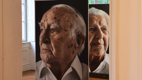 "Die Kunst des Alterns" heißt die Fotoausstellung in der Villa Streccius in Landau. Der Fotograf Karsten Thormaehlen hat Menschen aus der ganzen Welt und auch aus der Südpfalz fotografiert, die über 100 Jahre alt sind. 