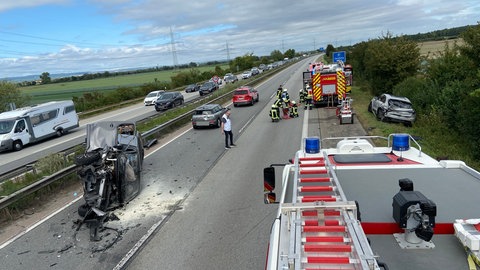 Das Foto zeigt den Unfall am Autobahnkreuz Mutterstadt.