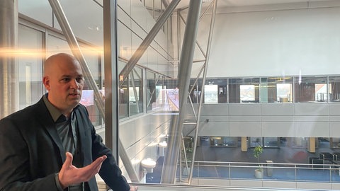 Das sanierte Gebäude der Sparkasse in Kandel. Bereits im März waren hier erste Mitarbeiter der Keisverwaltungeingezogen.