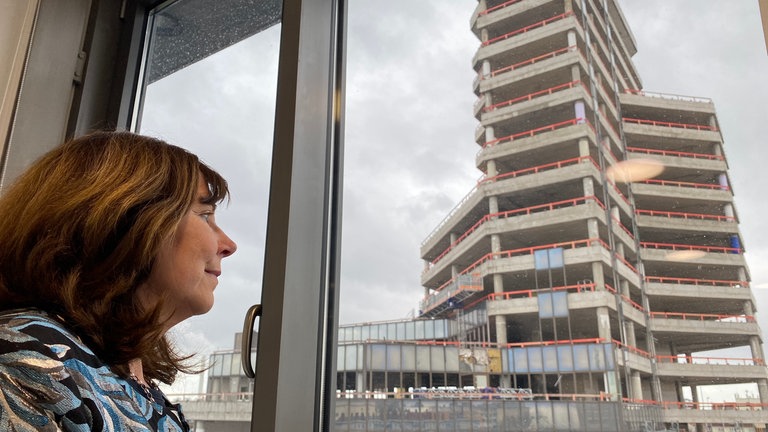 Ludwigshafens langjährige Oberbürgermeisterin Jutta Steinruck tritt ab. Wir blicken zurück auf entscheidende, bewegende und wegweisende Momente ihrer Amtszeit.