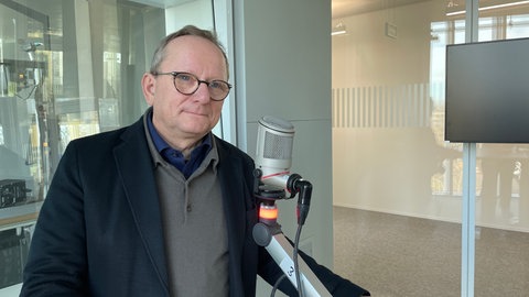 Ludwigshafens künftiger Oberbürgermeister Klaus Blettner zu Besuch im SWR-Studio Ludwigshafen