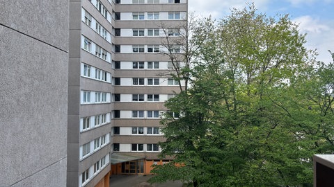 Ein Hochhaus in der Pfingstweide in Ludwigshafen 