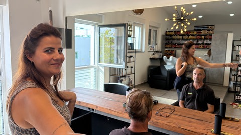 Friseurin Nadine Charleen Durmaz plant eine Spendenaktion für die Feuerwehr 