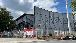 Während der Fußball-Europameisterschaft trainiert das Team der Slowakei im Mainzer Bruchwegstadion.