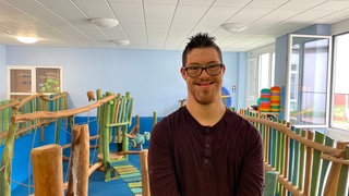 Fabian Schwalbach in der Kita Zoar im Ingelheimer Stadtteil Heidesheim.