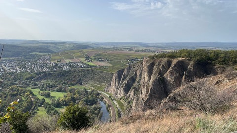 Die Ursache für den tödlichen Absturz eines Kletterers am Rotenfels in Bad Kreuznach ist unklar.