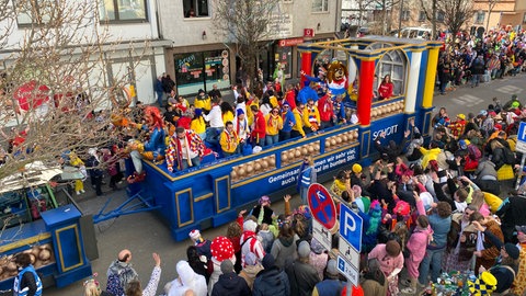 Mehr als 600.000 Menschen sind zum Rosenmontagszug nach Mainz gekommen, schätzt der Mainzer Carneval-Verein.