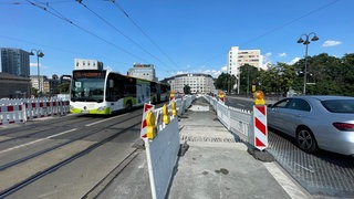 Die Baustelle auf der Mainzer Alicenbrücke wird ausgeweitet.