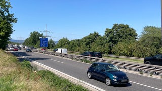 Die A60 zwischen Mainz-Finthen und Autobahndreieck Mainz. Die Baustelle auf diesem Abschnitt wird zurückgebaut.