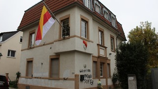 Das Haus der Burschenschaft Germania Halle zu Mainz in Mainz. Sie klagt gegen das Innenministerium. 