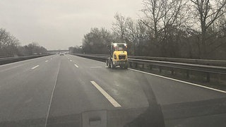 Ein 22-Jähriger war mit dem Radlader auf der A 60 bei Ingelheim unterwegs. 