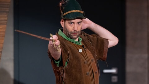 Claus von Wagner, Co-Gastgeber von "Die Anstalt", wurde mit dem Deutschen Kleinkunstpreis 2026 in der Kategorie Kabarett geehrt.