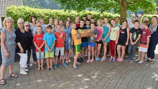 Kinder aus Belarus freuen sich, ihre Ferien in der Region Rhein-Nahe zu verbringen.