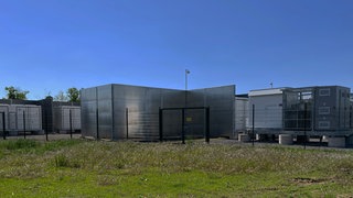 Ein Blick auf das neue Batteriespeicherwerk in Worms-Neuhausen