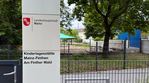 Das Außengelände der städtischen Kita "Am Finther Wald" in Mainz ist möglicherweise mit Chemikalien belastet.