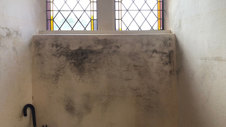 Die Kirche im Eifelort Minden wurde durch das Hochwasser völlig verwüstet