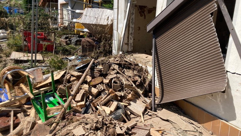 Völlige Zerstörung nach dem Hochwasser in Irrel