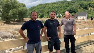 Helfer Hochwasser Insul
