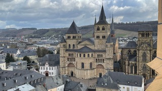 Der Trierer Bischof Ackermann hat am Dienstag erstmals einen Rechenschaftsbericht zum Thema sexueller Missbrauch für das Jahr 2022 vorgelegt.