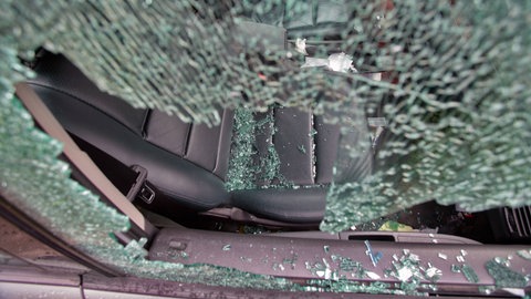 Unbekannte haben in Trier erneut Autos aufgebrochen. Am Wochenende gab es laut Polizei Vorfälle in Trier-Ost. (Symbolbild)