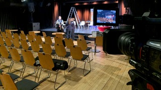 Der SWR veranstaltet gemeinsam mit dem Trierischen Volksfreund und dem Offenen Kanal Trier eine Diskussion zur Bundestagswahl in der TUFA Trier.